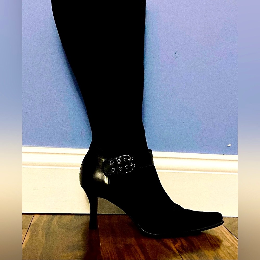 NEVER WORN, FRANCO SARTO KNEE HIGH BOOTS